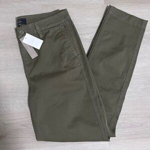 J. Crew Women’s Size 28 TALL ‘Broken in Boyfriend’ Chinos NWT